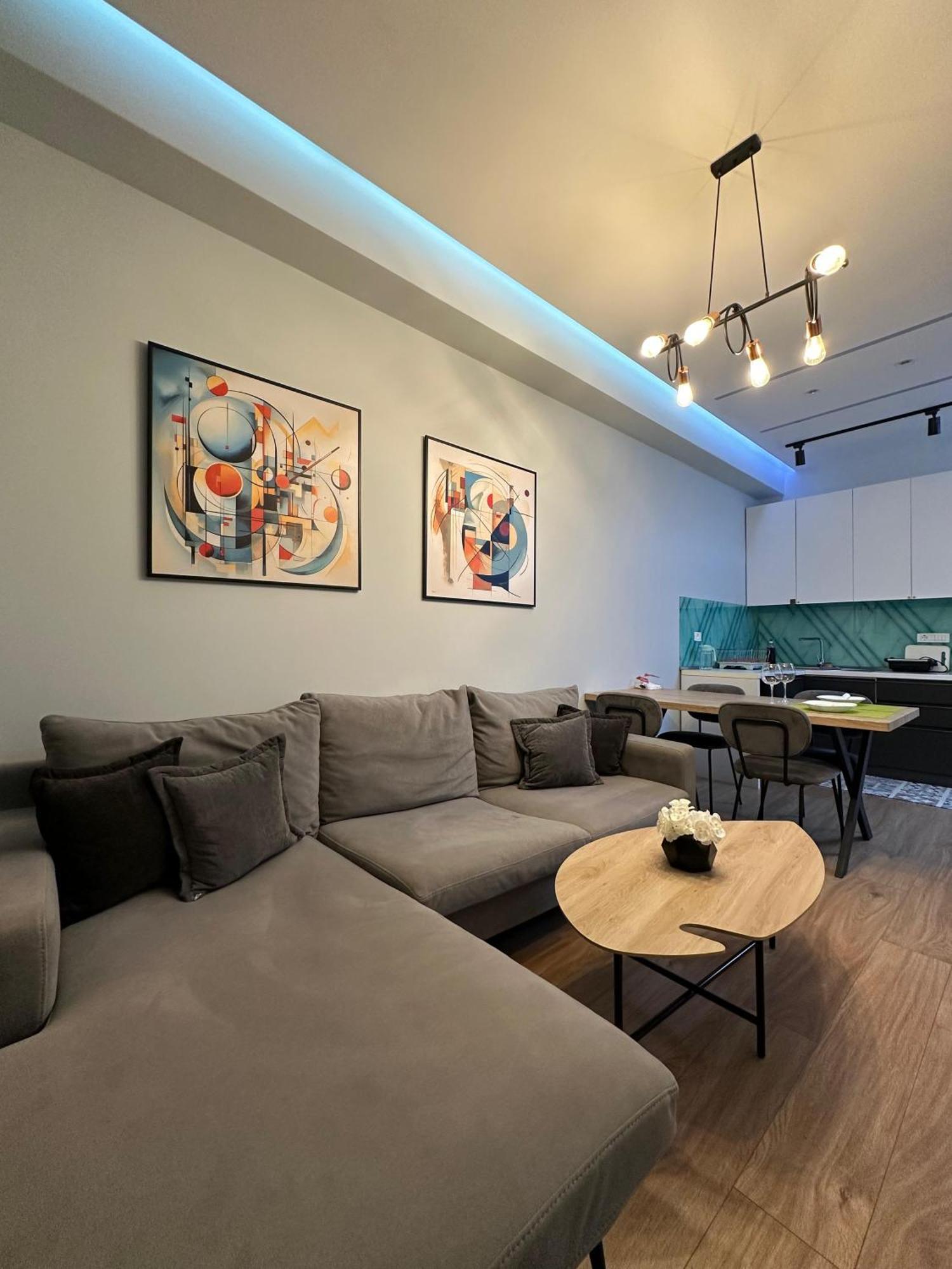 Picasso Apartment Tirana Exterior photo